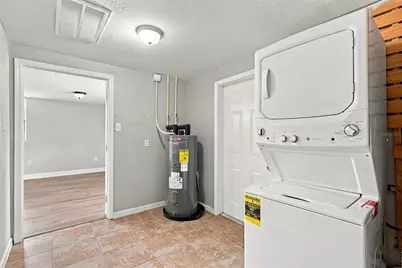 10719 Cherokee Drive, Saint Petersburg, FL 33708 - Photo 17