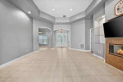 18823 Wimbledon Circle, Lutz, FL 33558 - Photo 11