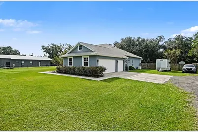 6207 Storck Acres Lane, Plant City, FL 33565 - Photo 19