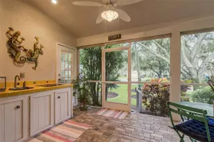 435 Date Palm Ct NE, Saint Petersburg, FL 33703 - Photo 35