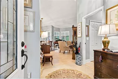 435 Date Palm Court NE, Saint Petersburg, FL 33703 - Photo 5