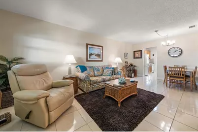 10037 62nd Terrace N #18, Saint Petersburg, FL 33708 - Photo 5