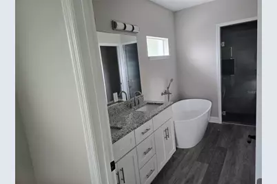 704 E Orchid Avenue, Tampa, FL 33612 - Photo 9