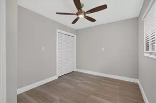 2802 Pass a Grille Way, Saint Petersburg, FL 33706 - Photo 19