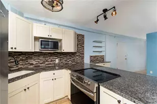 3315 58th Ave S, Saint Petersburg, FL 33712 - Photo 3