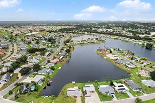 403 S Pebble Beach Blvd, Sun City Center, FL 33573 - Photo 25