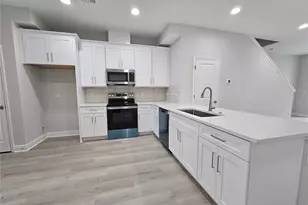 7725 93rd St N, Seminole, FL 33777 - Photo 3