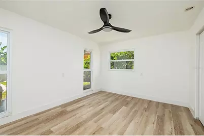3960 13th Way NE, Saint Petersburg, FL 33703 - Photo 13