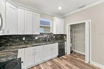 5625 35th Way N, Saint Petersburg, FL 33714 - Photo 7
