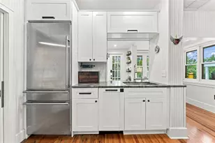 2121 Dartmouth Ave N, Saint Petersburg, FL 33713 - Photo 15