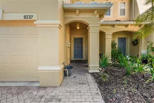 9237 River Rock Ln, Riverview, FL 33578 - Photo 11