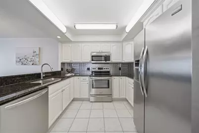 830 S Gulfview Boulevard #604, Clearwater Beach, FL 33767 - Photo 13