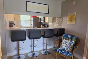 3001 58th Ave S, Saint Petersburg, FL 33712 - Photo 9