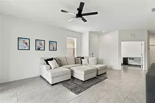 8514 Bold Cypress Ln, Wesley Chapel, FL 33545 - Photo 5