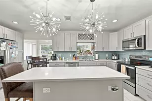 202 Gloucester Blvd, Sun City Center, FL 33573 - Photo 5