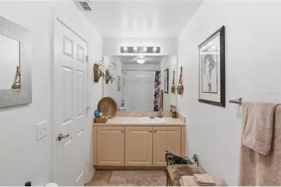 8011 Down Royal Road, Tampa, FL 33610 - Photo 17