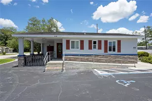 3039 49th Street N, Saint Petersburg, FL 33710 - Photo 1