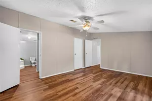 7305 Timber Crest Ln, Zephyrhills, FL 33540 - Photo 27