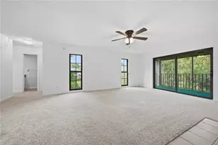 4520 Southampton Ct, Tampa, FL 33618 - Photo 9