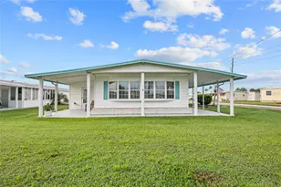 5352 Plant St, Zephyrhills, FL 33542 - Photo 3