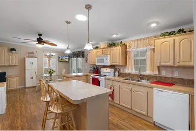 7526 Fairlane Avenue, Brooksville, FL 34613 - Photo 15