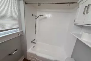 308 Grove St N, Saint Petersburg, FL 33701 - Photo 13