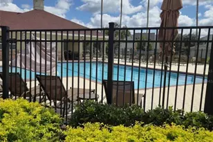 7442 Oxford Garden Cir, Apollo Beach, FL 33572 - Photo 13