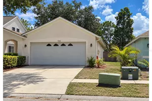 7442 Oxford Garden Cir, Apollo Beach, FL 33572 - Photo 3