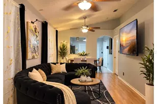 7442 Oxford Garden Cir, Apollo Beach, FL 33572 - Photo 5
