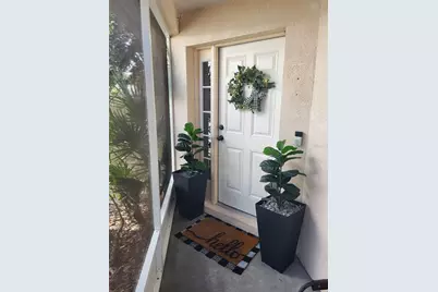 7442 Oxford Garden Cir, Apollo Beach, FL 33572 - Photo 7