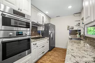 1600 Park St N, Saint Petersburg, FL 33710 - Photo 15