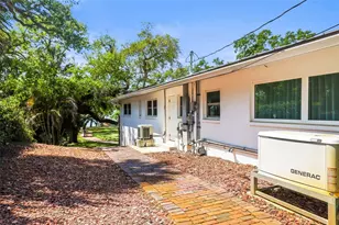 1600 Park St N, Saint Petersburg, FL 33710 - Photo 43