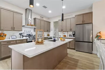 9013 Mississippi Run, Weeki Wachee, FL 34613 - Photo 7