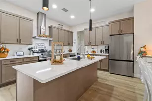 9013 Mississippi Run, Weeki Wachee, FL 34613 - Photo 7