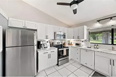 4008 Shoreside Circle, Tampa, FL 33624 - Photo 5