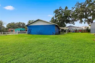 37235 Hannah Ln, Zephyrhills, FL 33542 - Photo 3