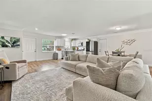 5915 35th Ave N, Saint Petersburg, FL 33710 - Photo 3