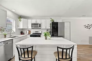 5915 35th Ave N, Saint Petersburg, FL 33710 - Photo 17