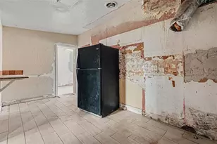 10925 N Florence Ave, Tampa, FL 33612 - Photo 11