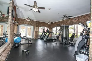 10200 Gandy Blvd N, Saint Petersburg, FL 33702 - Photo 11