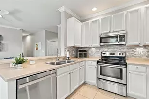 9420 Georgian Park Ln, Tampa, FL 33626 - Photo 21