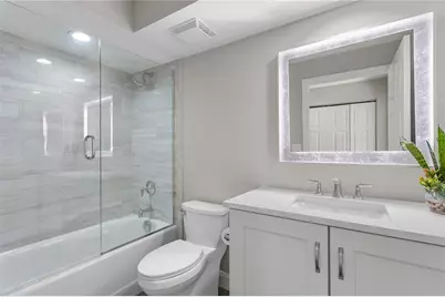 371 Channelside Walk Way #403, Tampa, FL 33602 - Photo 21