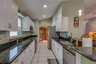 366 Rainforest Ct, Oldsmar, FL 34677 - Photo 7