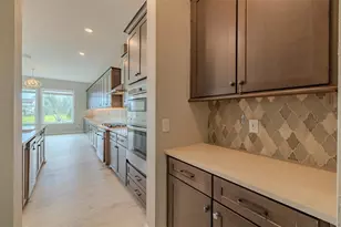 29527 Picana Ln, Wesley Chapel, FL 33543 - Photo 17