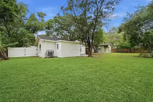 1752 42nd St S, Saint Petersburg, FL 33711 - Photo 23