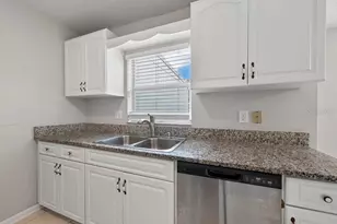 1219 Mohrlake Dr, Brandon, FL 33511 - Photo 17