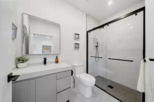 2114 4th St S, Saint Petersburg, FL 33705 - Photo 39