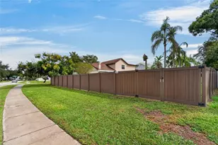 12301 Pathway Ct, Riverview, FL 33569 - Photo 3