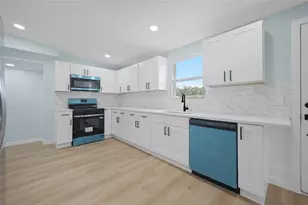 3215 Welborn Way, Tampa, FL 33619 - Photo 11