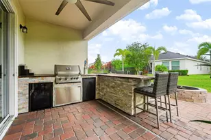 6118 Voyagers Pl, Apollo Beach, FL 33572 - Photo 3